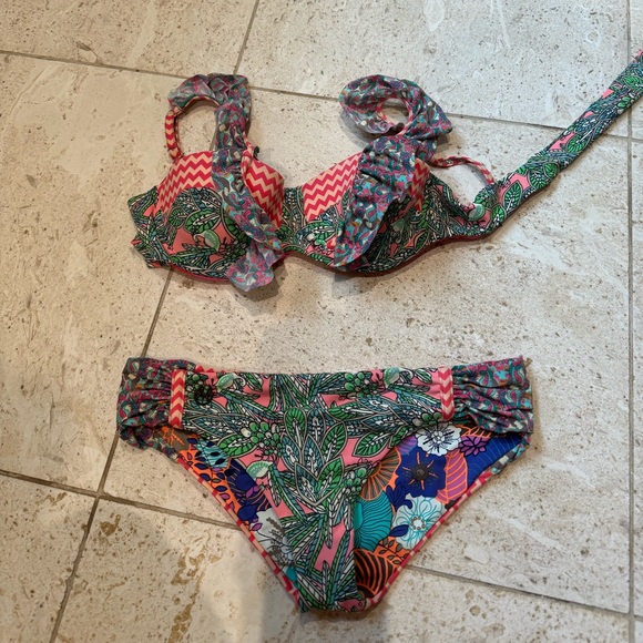 Maaji ruffle reversible bikini - Picture 3 of 7